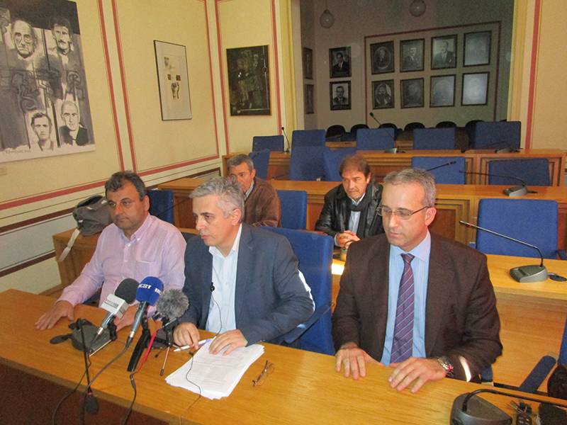 Ο Μάκαρης κατηγορεί τον Νίκα για παραπλάνηση του Δημοτικού Συμβουλίου για τα σκουπίδια