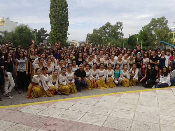 Μαθητές απόλαυσαν τη Κινέζικη Χορωδία