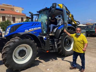 Τρακτέρ με καταστροφέα παρέλαβε ο Δήμος Τριφυλίας
