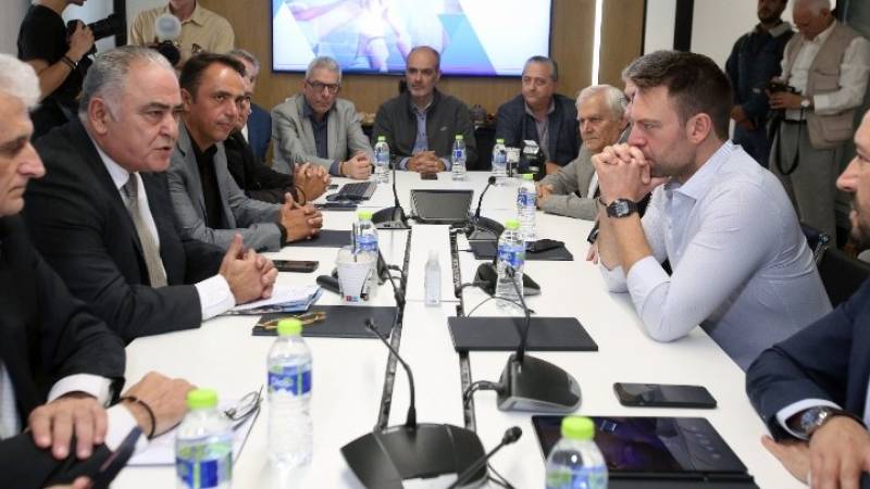 Κασσελάκης: Αντί να τιμωρούμε τίμιους επαγγελματίες, να αρχίσουμε από την κεφαλή του ψαριού