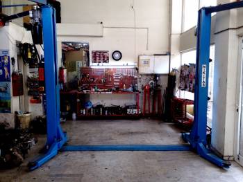 Τσιγγάνος "χτύπησε" συνεργείο στην Τρίπολη