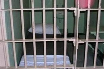 Προφυλάκιση τσιγγάνου για ληστεία αστυνομικού