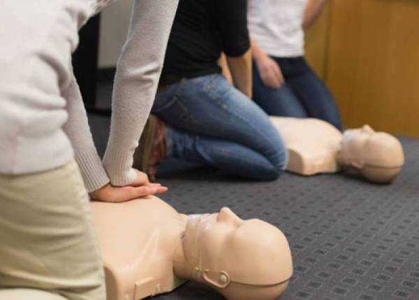 Απαραίτητο το δίκτυο εξωτερικών απινιδωτών