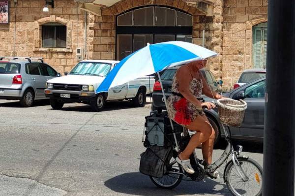 Ομπρέλα θαλάσσης για όλες τις χρήσεις