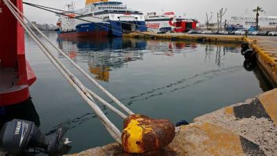 Δεμένα τα πλοία στα λιμάνια την Τετάρτη 1η Οκτωβρίου λόγω 24ωρης απεργίας της ΠΝΟ