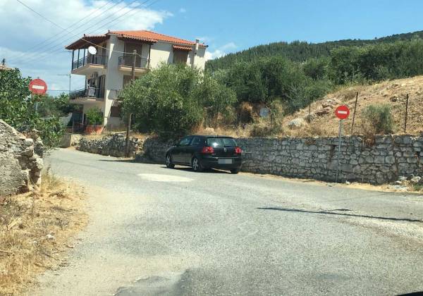 Διαμαρτυρίες στην Άνω Πόλη Κυπαρισσίας: Μονοδρομήσεις που οδηγούν σε αδιέξοδο