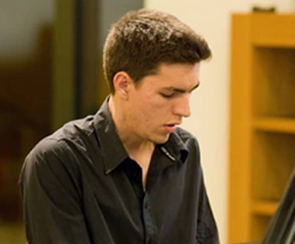 Ο Γιάννης Σύμκος στην "Ανοιξη των πλήκτρων"