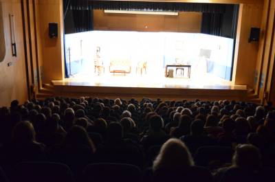 Τελευταίες παραστάσεις του έργου ''Δεν είμαι εγώ'' από το Μεσσηνιακό Ερασιτεχνικό Θέατρο