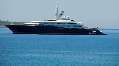 Στη Φοινικούντα το κότερο του πρωθυπουργού του Κατάρ