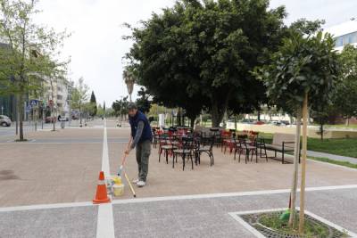 Οριοθέτηση τραπεζοκαθισμάτων στα Ουζάκια