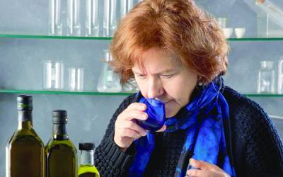 Διαγωνισμός εξαιρετικού παρθένου ελαιολάδου στην Καλαμάτα