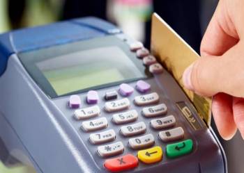 Η προμήθεια των τραπεζών πλήττει τις επιχειρήσεις