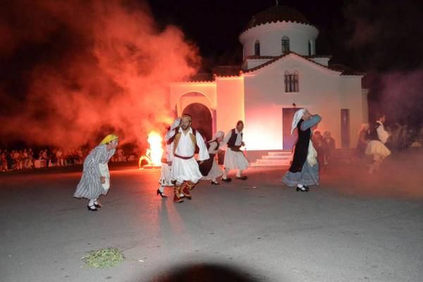 Ισχυροί συμβολισμοί στην αναπαράσταση του "μύθου της γριάς" στους Γαργαλιάνους