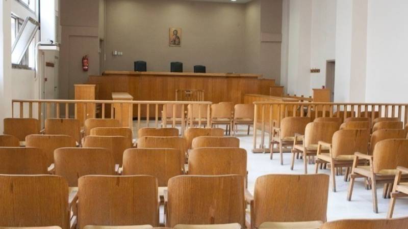 Αναβλήθηκε η εκδίκαση της υπόθεσης με τον 45χρονο που έμενε σε σπηλιά στην Κόρινθο - Ελεύθερος ο κατηγορούμενος