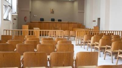 Αναβλήθηκε η εκδίκαση της υπόθεσης με τον 45χρονο που έμενε σε σπηλιά στην Κόρινθο - Ελεύθερος ο κατηγορούμενος