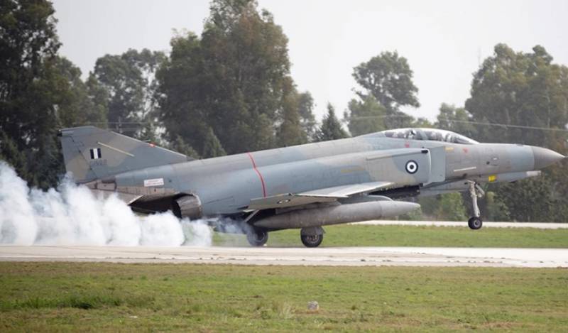 Τριήμερο πένθος στις Ένοπλες Δυνάμεις για τον θάνατο του συγκυβερνήτη του F-4 Phantom