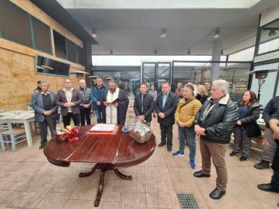 Εκοψαν πίτα στην Κεντρική Αγορά Καλαμάτας