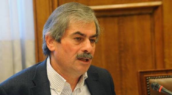 Διαφωνεί ο Πετράκος με την συμφωνία