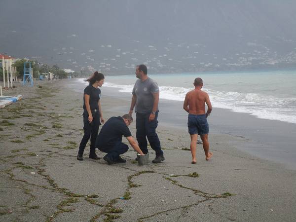 Κινητοποίηση για ρύπανση στην Παραλία της Καλαμάτας