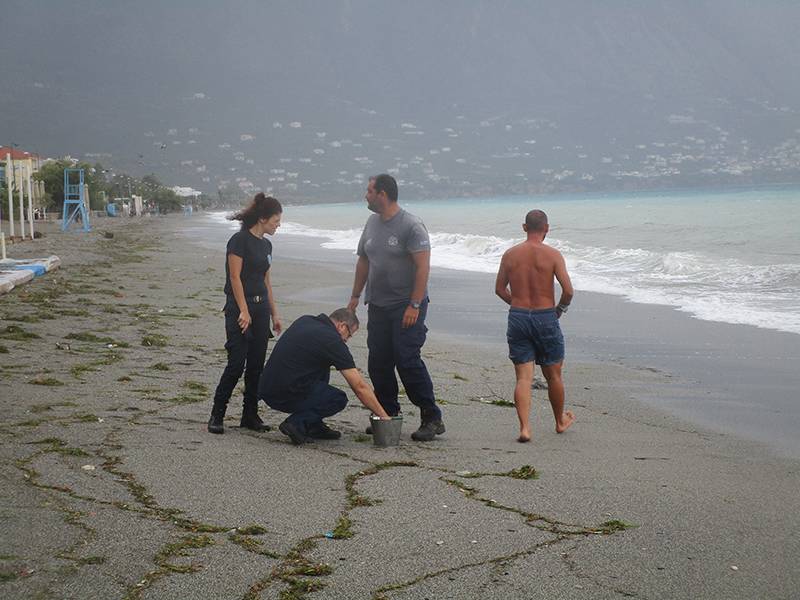 Κινητοποίηση για ρύπανση στην Παραλία της Καλαμάτας
