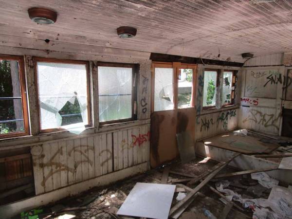 Καλαμάτα: Δεν έχουν τέλος οι βανδαλισμοί στα βαγόνια του ΗΣΑΠ