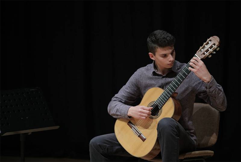 Με ρεσιτάλ κιθάρας στο Μέγαρο ξεκινά το 8ο Φεστιβάλ Κιθάρας (βίντεο)