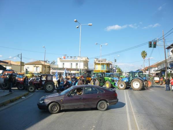 Κανονικά η κυκλοφορία στον κόμβο του Ασπροχώματος