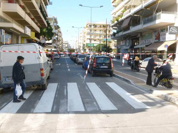 Τελευταίες &quot;πινελιές&quot; στην Βασ. Γεωργίου, που αμφιδρομείται το μεσημέρι (φωτογραφίες)