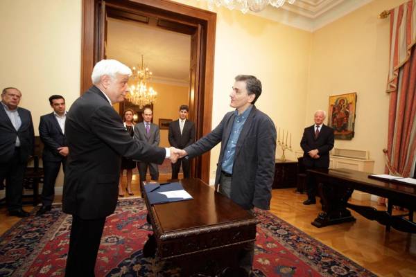 Ορκίστηκε ο Ευκλείδης Τσακαλώτος