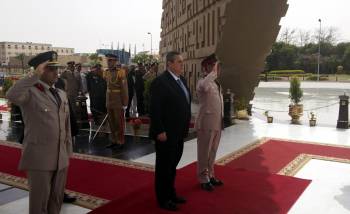 Το μνημείο των Ελλήνων Πεσόντων στο Ελ Αλαμέιν επισκέφθηκε ο Καμμένος