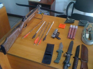 Συνελήφθη στην Πυλία 59χρονος για όπλα και βεγγαλικά