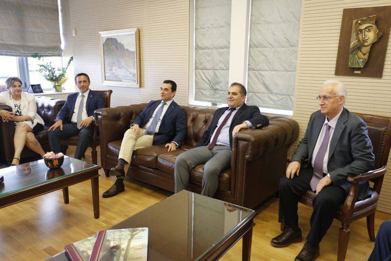 Σκρέκας με Βασιλόπουλο στην Καλαμάτα: Εξέτασαν τρόπους ενίσχυσης του πρωτογενούς τομέα (βίντεο)