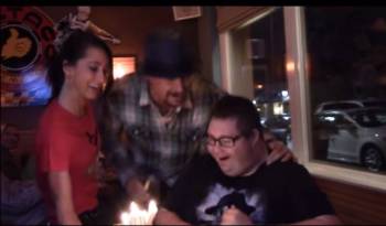 Η έκπληξη του Kid Rock στα γενέθλια ενός νέου με σύνδρομο down (βίντεο)