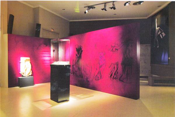 Ο κατάλογος της έκθεσης “Μυθικοί Χοροί της Μεσσηνίας”