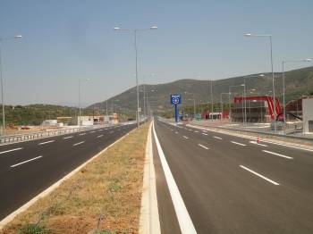 Οι δρόμοι και οι παραμυθολόγοι