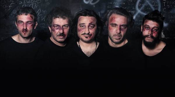 Οι νικητές των 5 διπλών προσκλήσεων για την παράσταση "Αχαρνής" στην Καλαμάτα