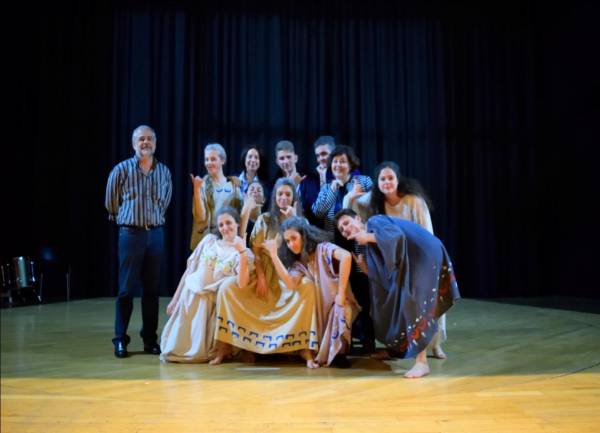 Η «Αντιγόνη» του Σοφοκλή από μαθητές του 1ου Λυκείου Καλαμάτας