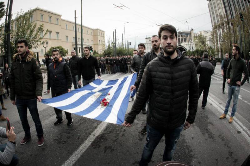 Ολοκληρώθηκε η πορεία για τα 45 χρόνια από την εξέγερση του πολυτεχνείου