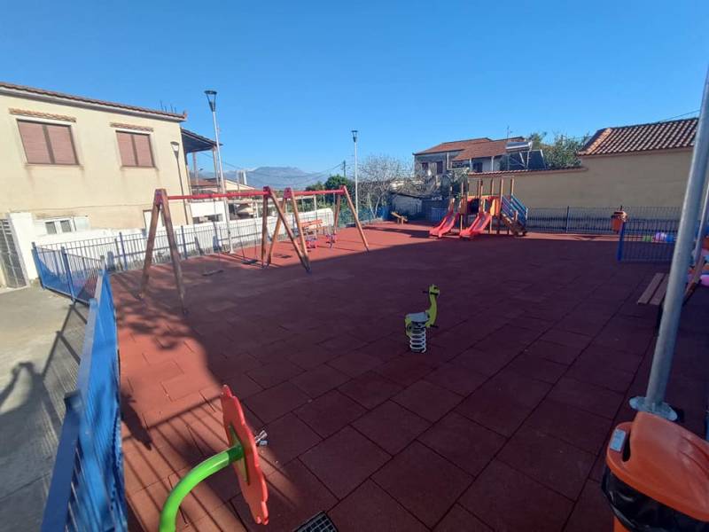 Εγκαίνια παιδικής χαράς στον Άρι