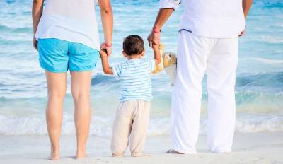 Eurostat: Ένα στα τέσσερα νοικοκυριά της Ε.Ε. έχει τουλάχιστον ένα παιδί, σύμφωνα με στοιχεία του 2024