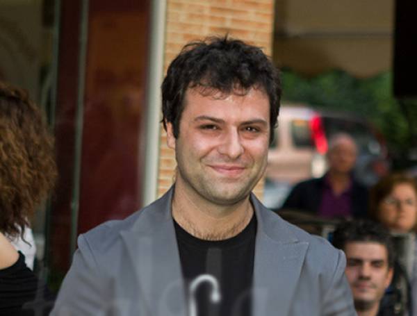 Αρης Βλάχος: &quot;Γράφω αυτό που βγαίνει από μέσα μου κάθε φορά&quot;