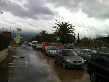 Μποτιλιάρισμα στη Νέα Είσοδο Καλαμάτας