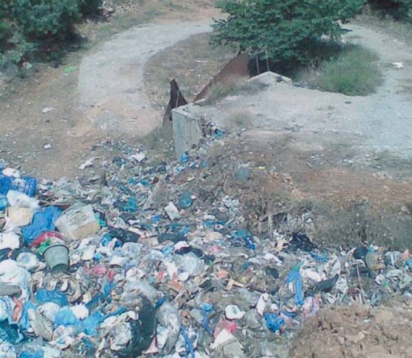 Συγκέντρωση για τα σκουπίδια στη Μάνη