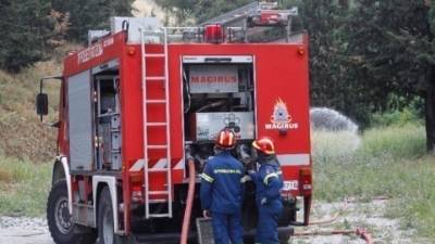 Πυρκαγιά σε χαμηλή βλάστηση στον Αρχάγγελο Λακωνίας - Μήνυμα του 112 για απομάκρυνση των κατοίκων