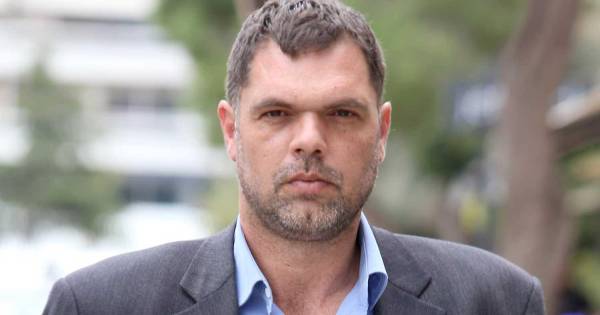 Ο Δημήτρης Παπανικολάου στην “Ε”: «Μιλώντας για τον αυτισμό από νωρίς μόνο οφέλη μπορούν να προκύψουν»