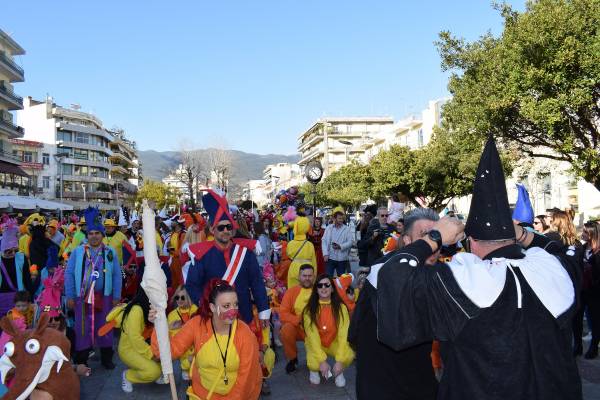 Καλαματιανό Καρναβάλι: Αρχηγοί πληρωμάτων αναπολούν παλιές διοργανώσεις και ετοιμάζονται για την επόμενη