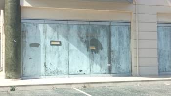 Πληθαίνουν τα ανοίκιαστα καταστήματα στην Καλαμάτα