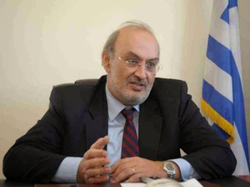 Κατσίβελας κατά Τατούλη για χρησιμοποίησή του σε προεκλογικό βίντεο