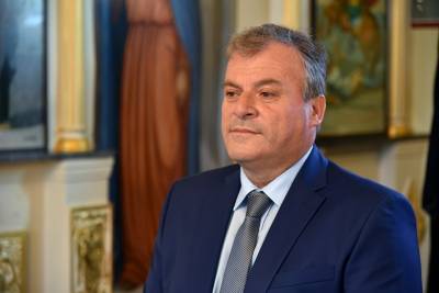 Καρβέλας κατά Καφαντάρη για γήπεδο Πύλου