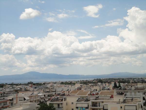 Ελλειμμα κλινών και ανοίκιαστα σπίτια 